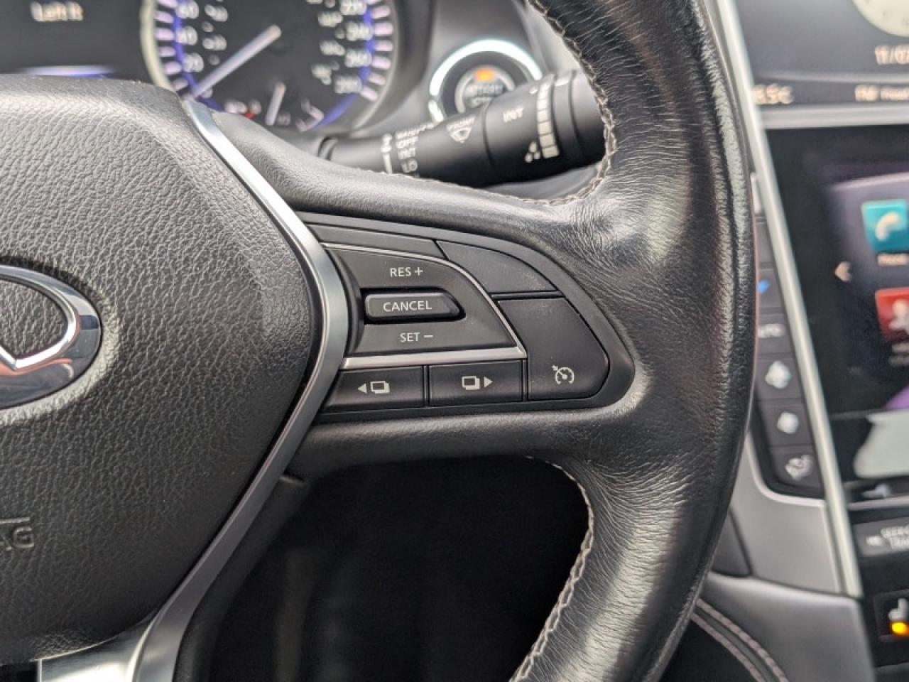 2017 Infiniti Q60 3.0t  **3.0L V6 - SUNROOF** Photo