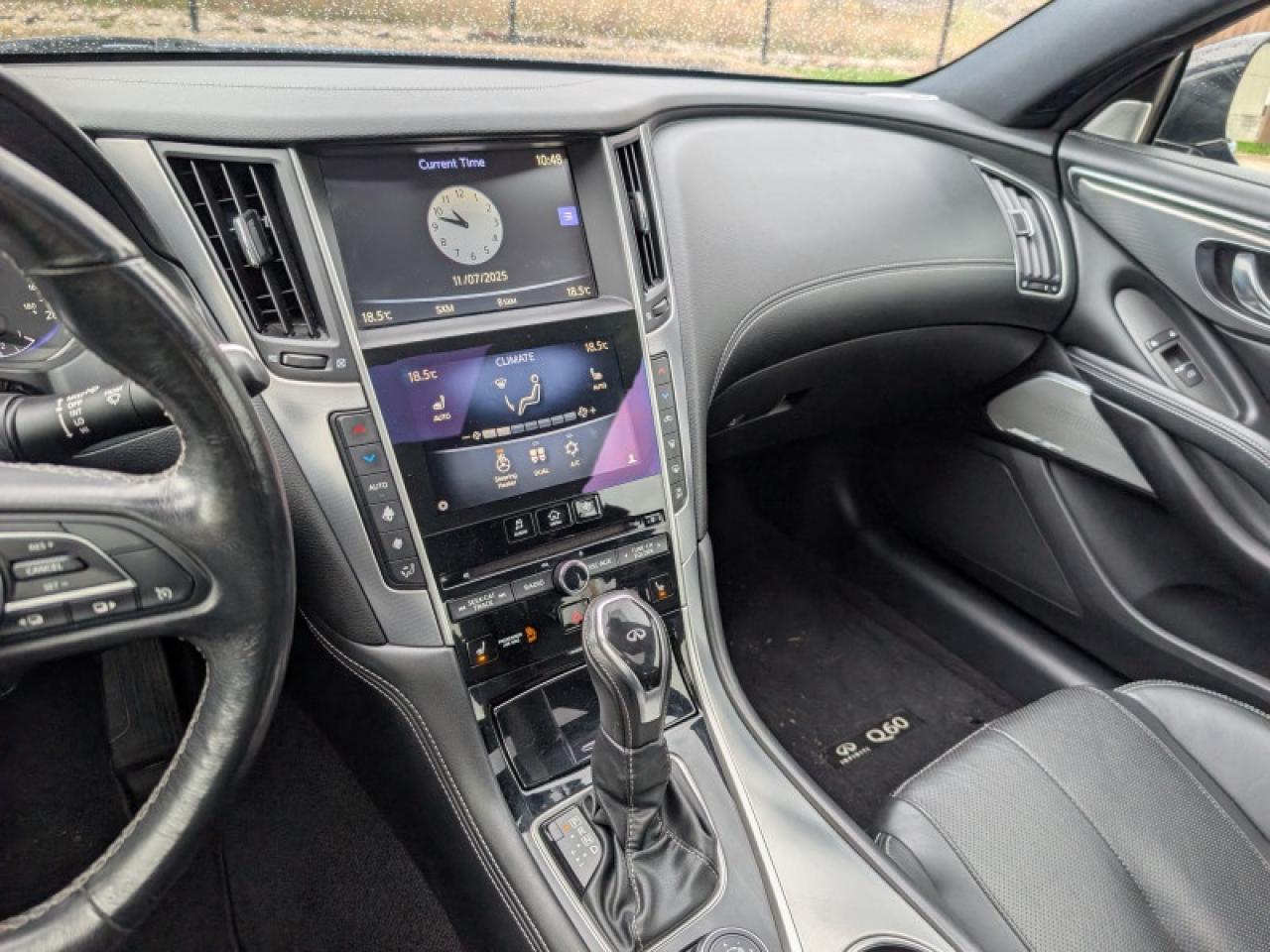 2017 Infiniti Q60 3.0t  **3.0L V6 - SUNROOF** Photo