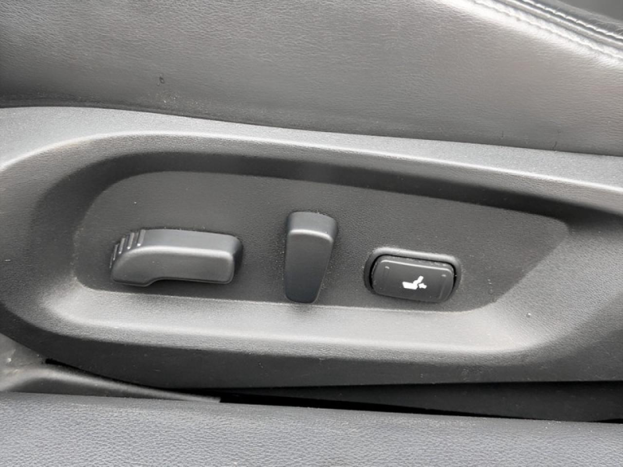 2017 Infiniti Q60 3.0t  **3.0L V6 - SUNROOF** Photo