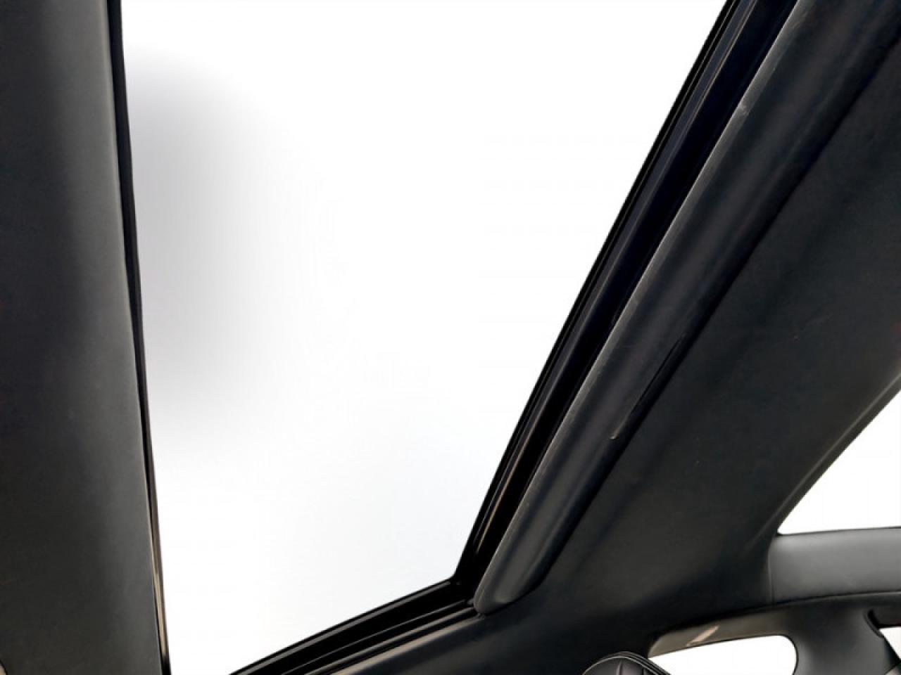 2017 Infiniti Q60 3.0t  **3.0L V6 - SUNROOF** Photo