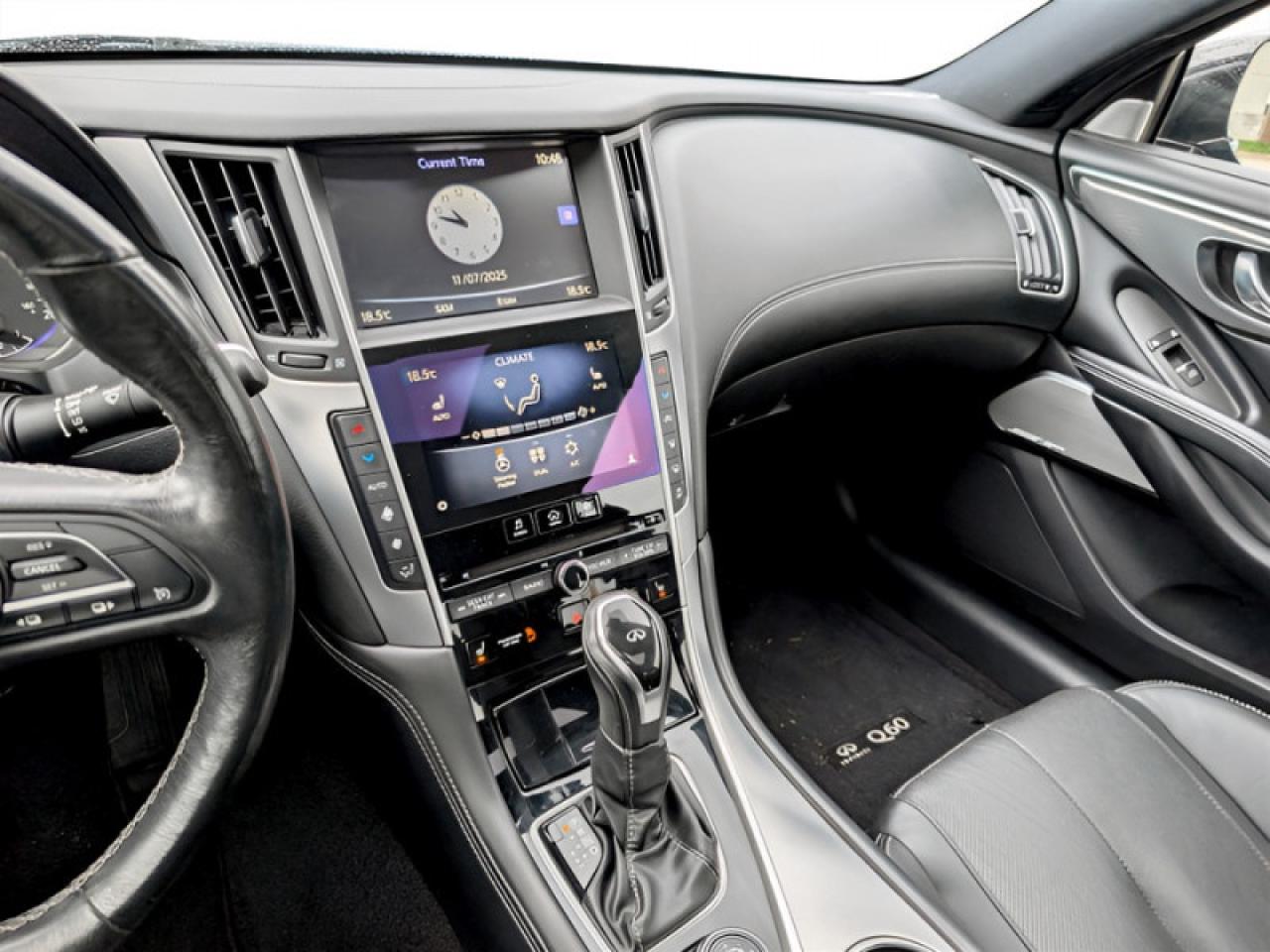 2017 Infiniti Q60 3.0t  **3.0L V6 - SUNROOF** Photo