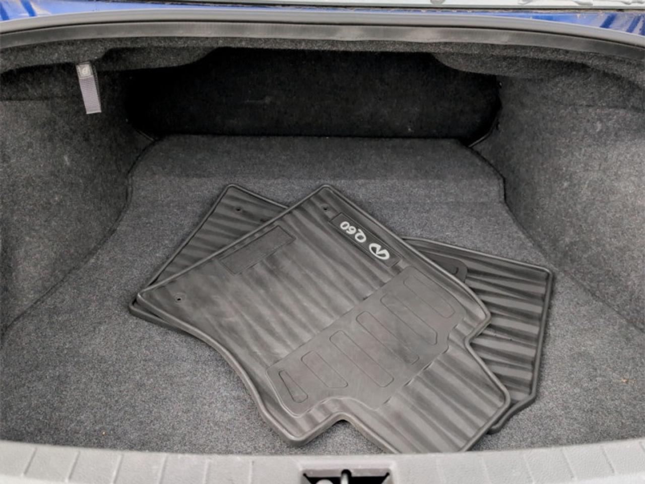 2017 Infiniti Q60 3.0t  **3.0L V6 - SUNROOF** Photo