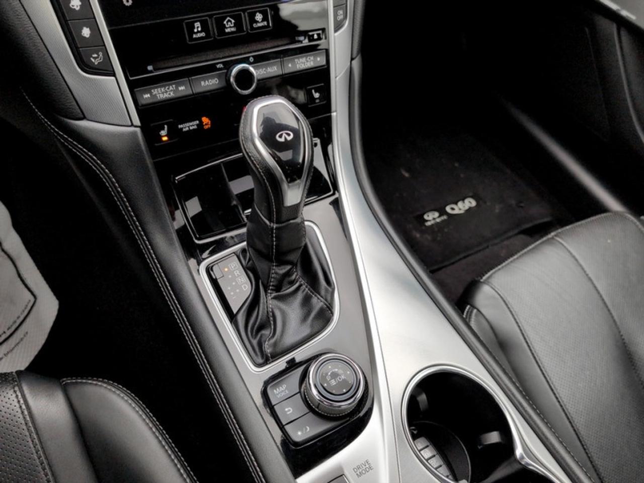 2017 Infiniti Q60 3.0t  **3.0L V6 - SUNROOF** Photo