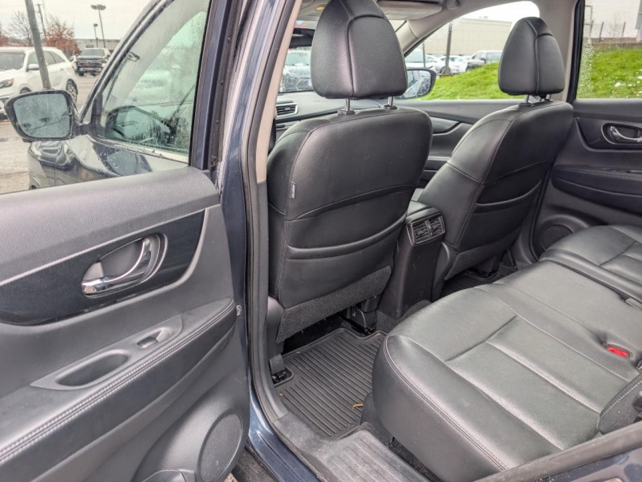 2016 Nissan Rogue SL  **360 CAMERA - PWR GATE** Photo