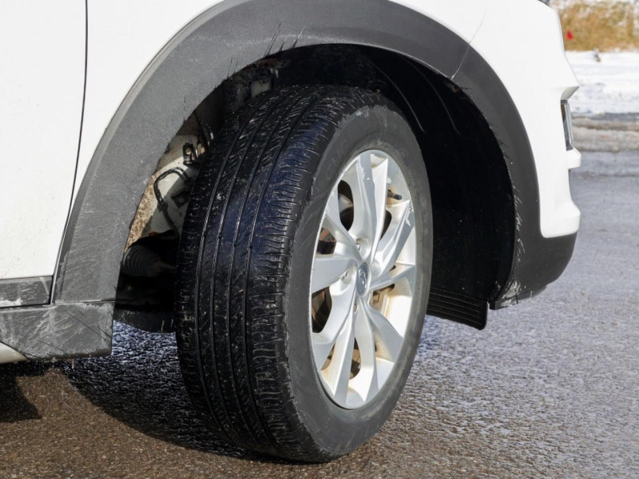 2019 Hyundai Tucson 2.0L Preferred FWD  -  Safety Package - $162 B/W Photo