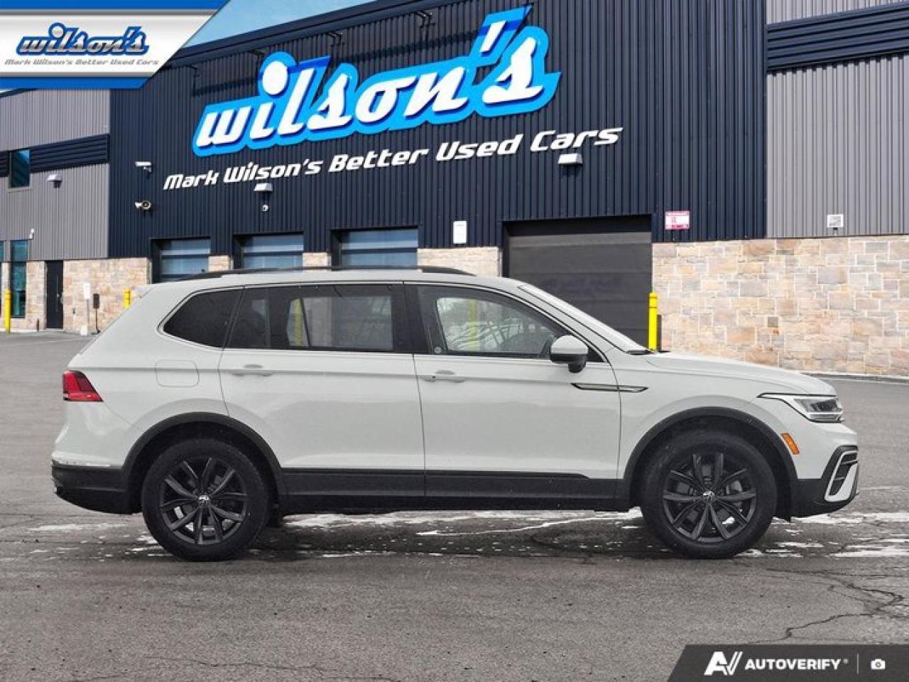 2024 Volkswagen Tiguan Comfortline AWD | Panoramic Sunroof | Leather | Heated Seats | CarPlay + Android | Rear Cam & More ! Photo