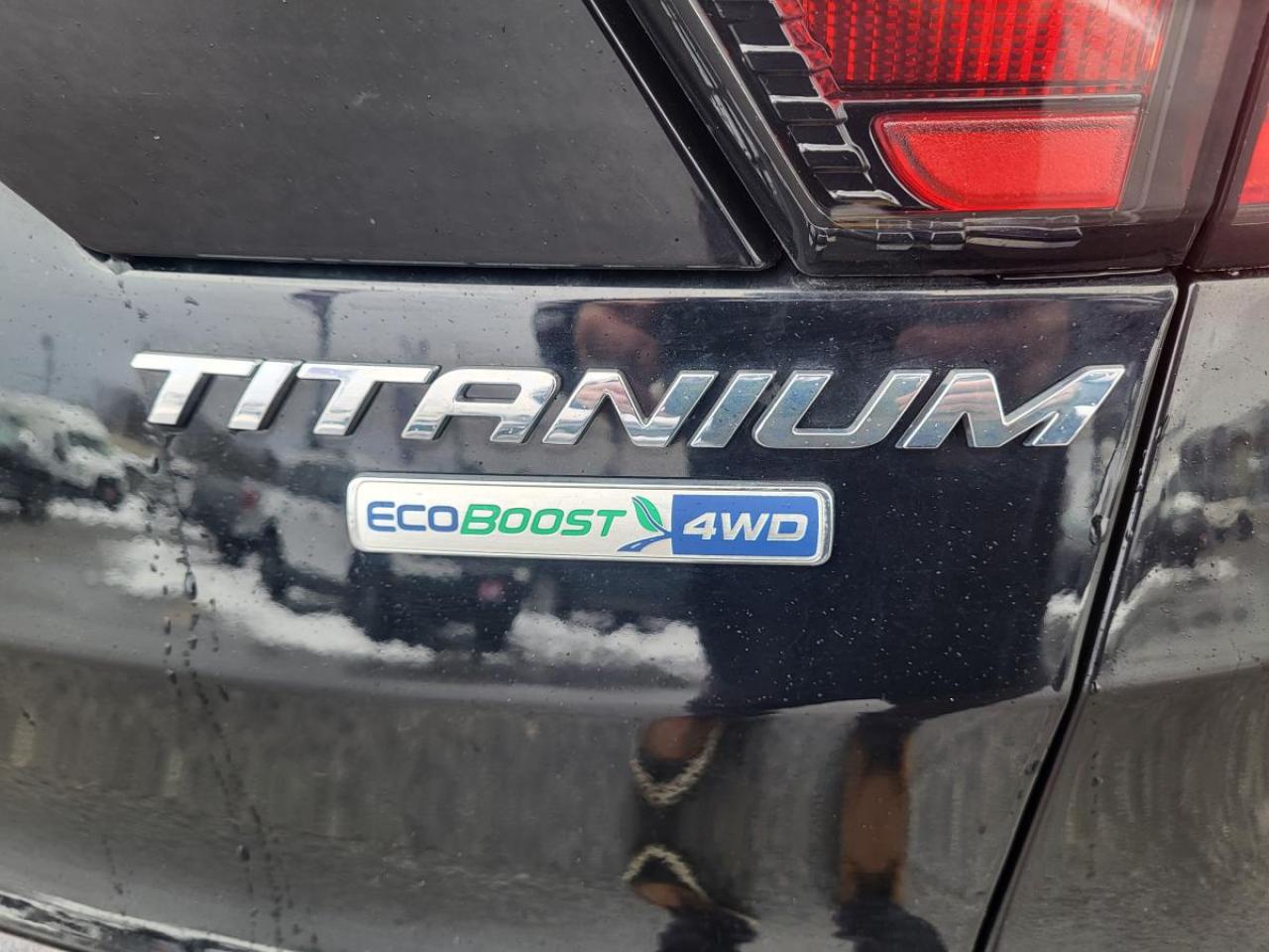 2017 Ford Escape 4WD 4DR TITANIUM Photo