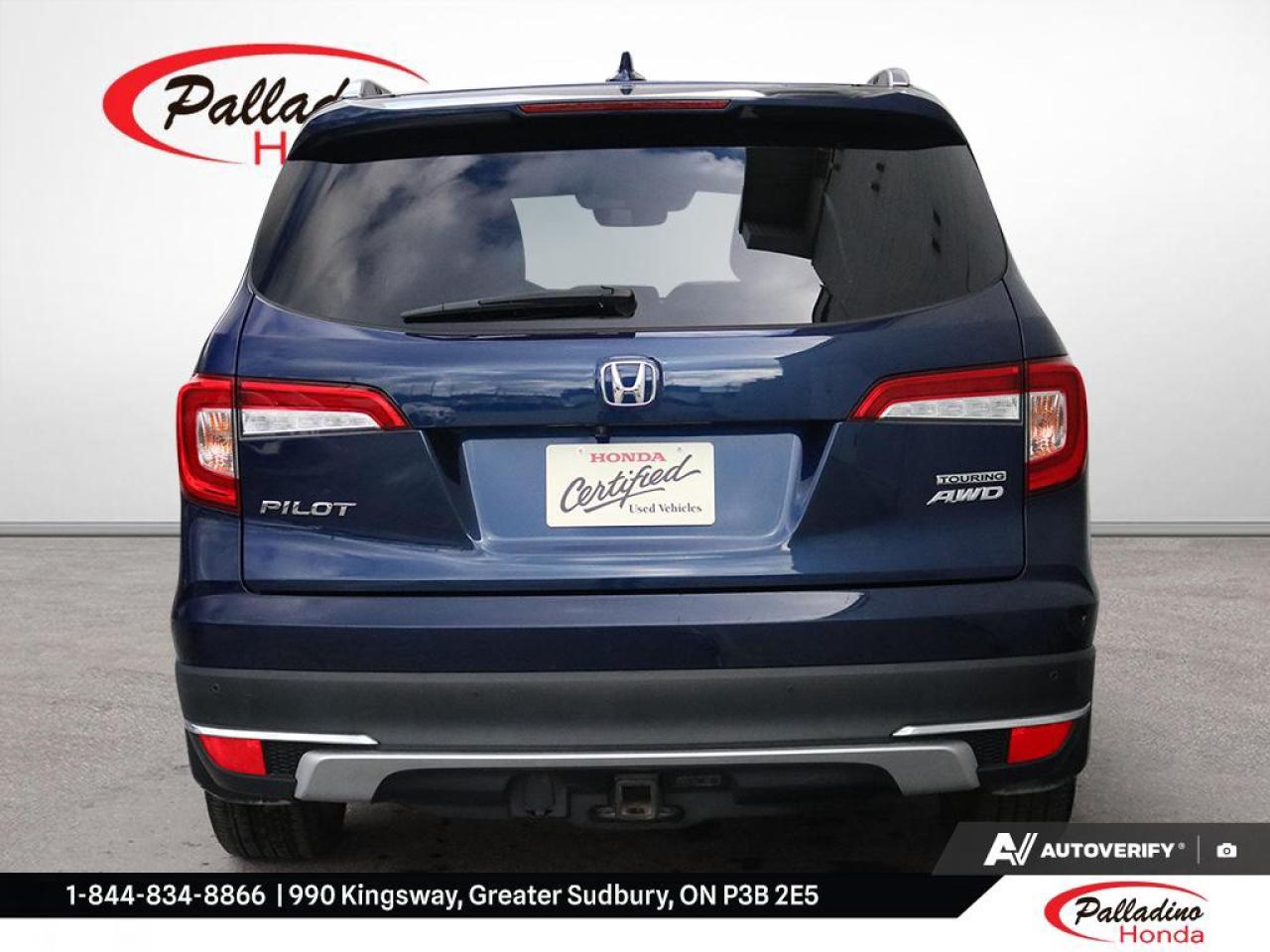 2022 Honda Pilot Touring 7-Passenger Photo4