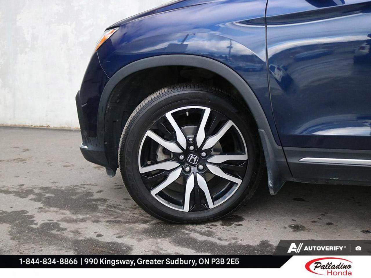 2022 Honda Pilot Touring 7-Passenger Photo