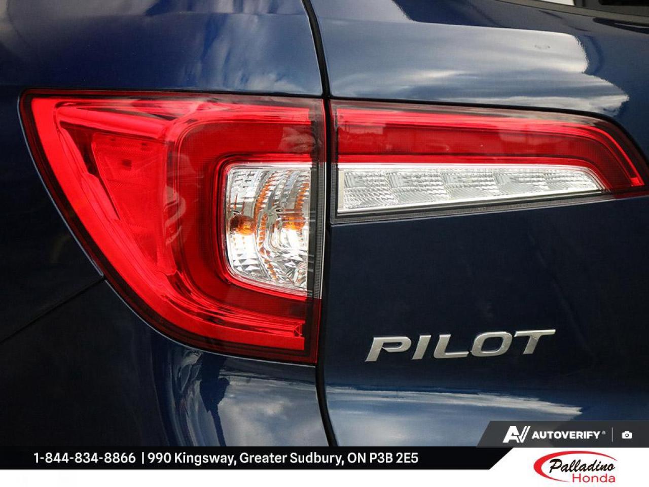 2022 Honda Pilot Touring 7-Passenger Photo