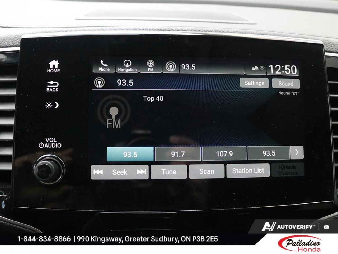 2022 Honda Pilot Touring 7-Passenger Photo