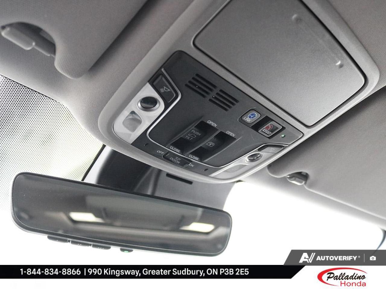 2022 Honda Pilot Touring 7-Passenger Photo