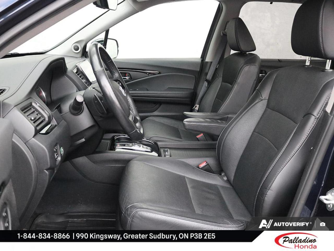 2022 Honda Pilot Touring 7-Passenger Photo