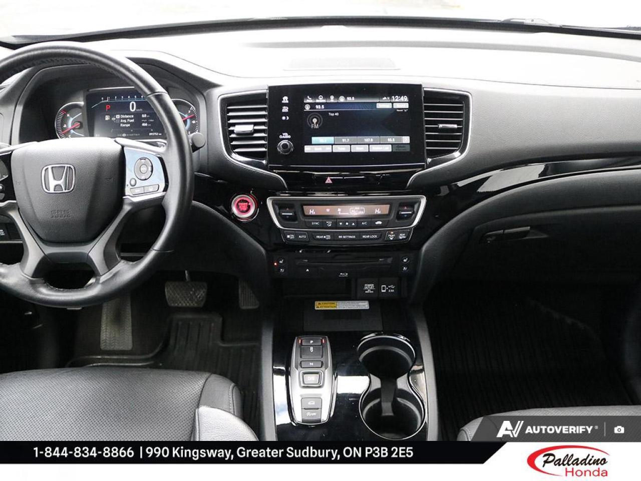 2022 Honda Pilot Touring 7-Passenger Photo