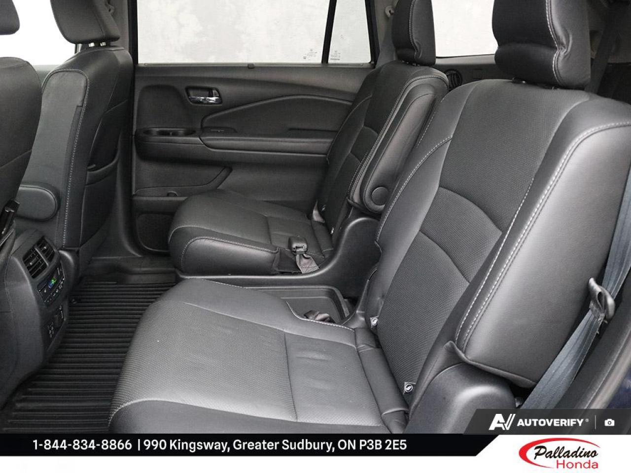 2022 Honda Pilot Touring 7-Passenger Photo