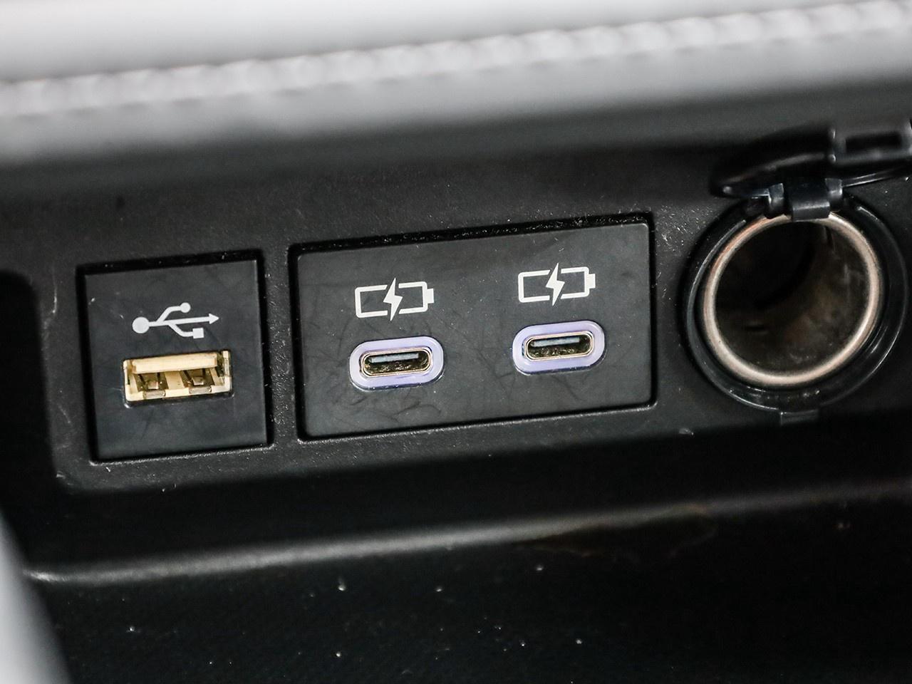 2023 Toyota Highlander LE Photo