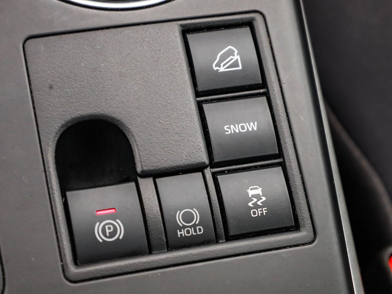 2023 Toyota Highlander LE Photo