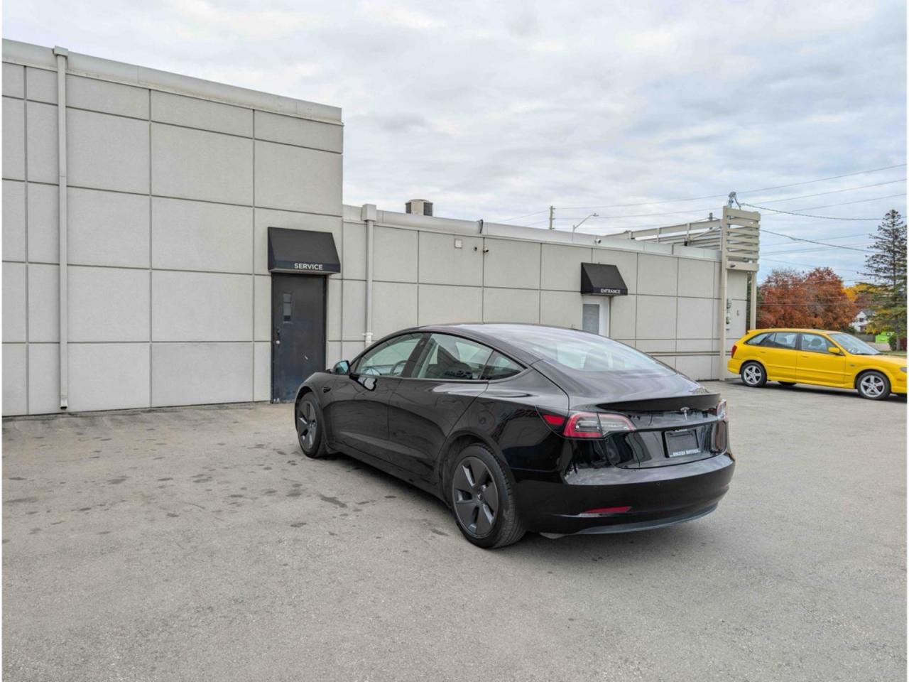 2021 Tesla Model 3 STANDARD RANGE PLUS Photo2