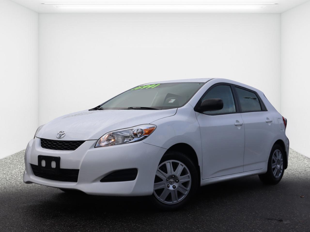 Used 2014 Toyota Matrix BASE for sale in Surrey, BC