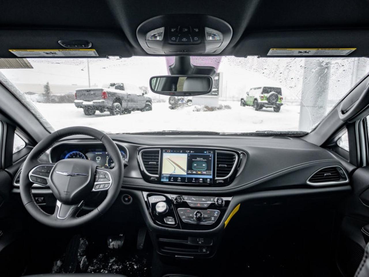 2026 Chrysler Pacifica Select Photo