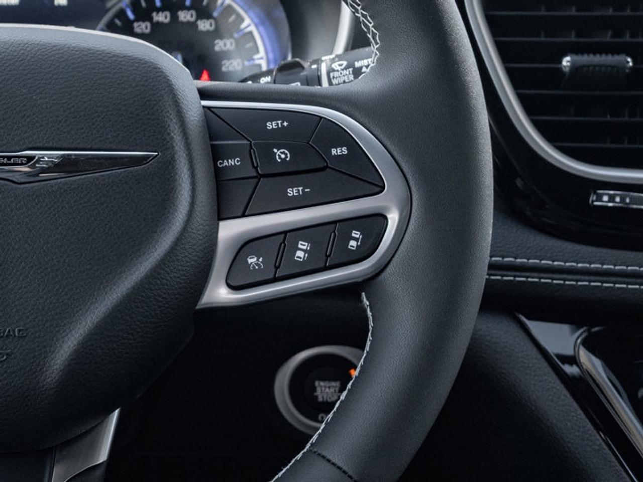 2026 Chrysler Pacifica Select Photo