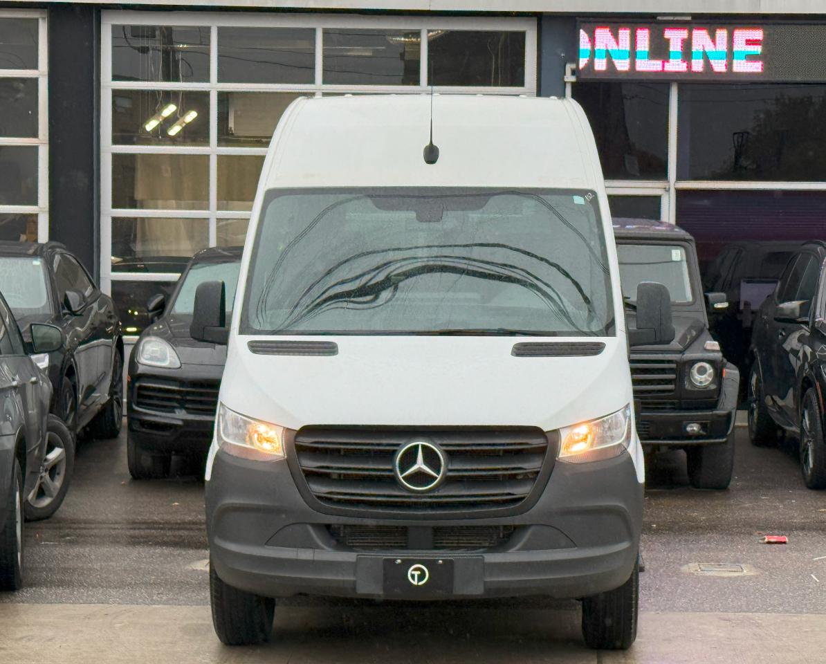 2020 Mercedes-Benz Sprinter 2500 144-in | 5 SEATER | NO ACCIDENTS | ONE OWNER Photo2