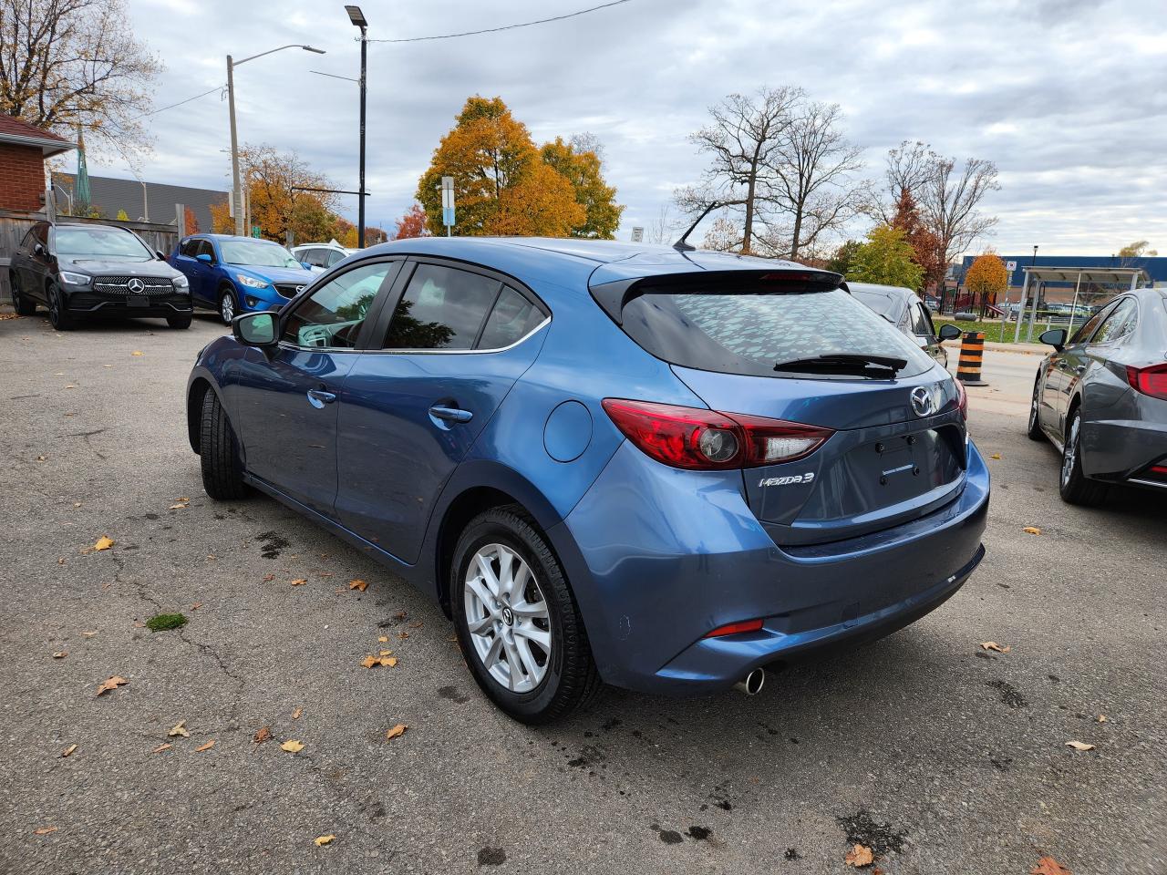 2017 Mazda MAZDA3 GS SKY**HEATED STEERING WHEEL** Photo3