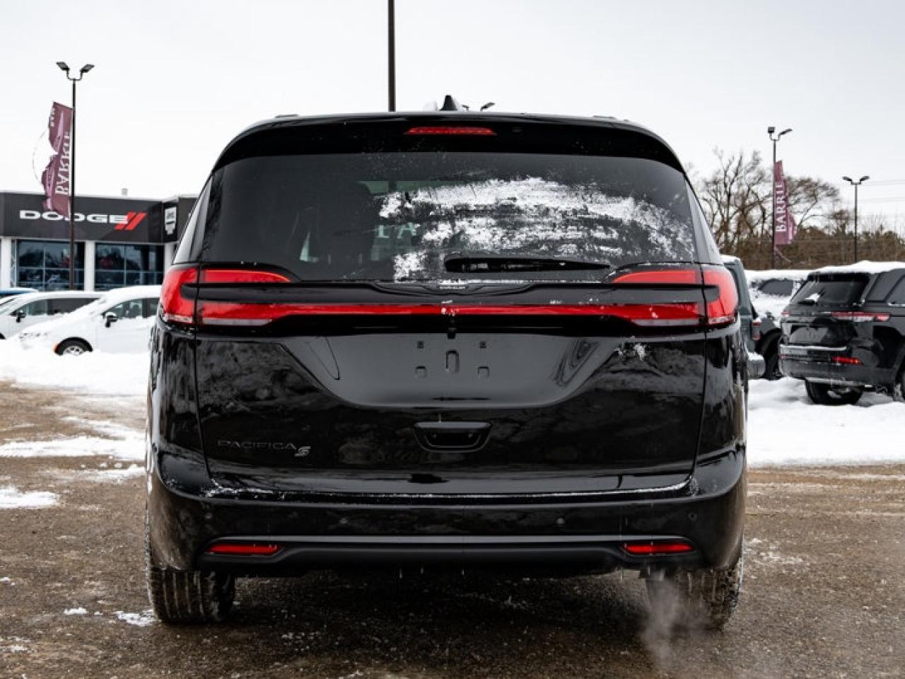 2026 Chrysler Pacifica Select Photo