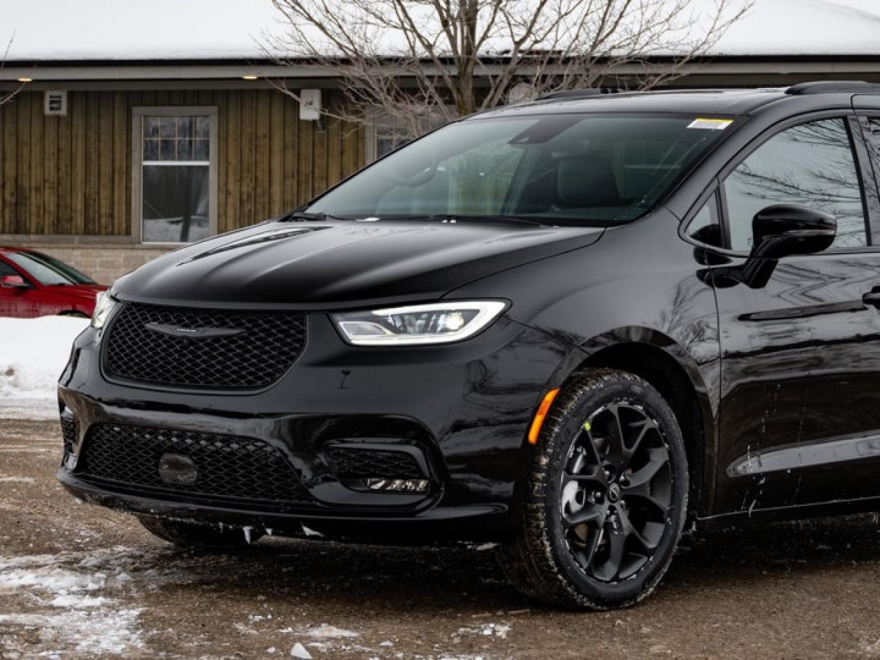 2026 Chrysler Pacifica Select Photo