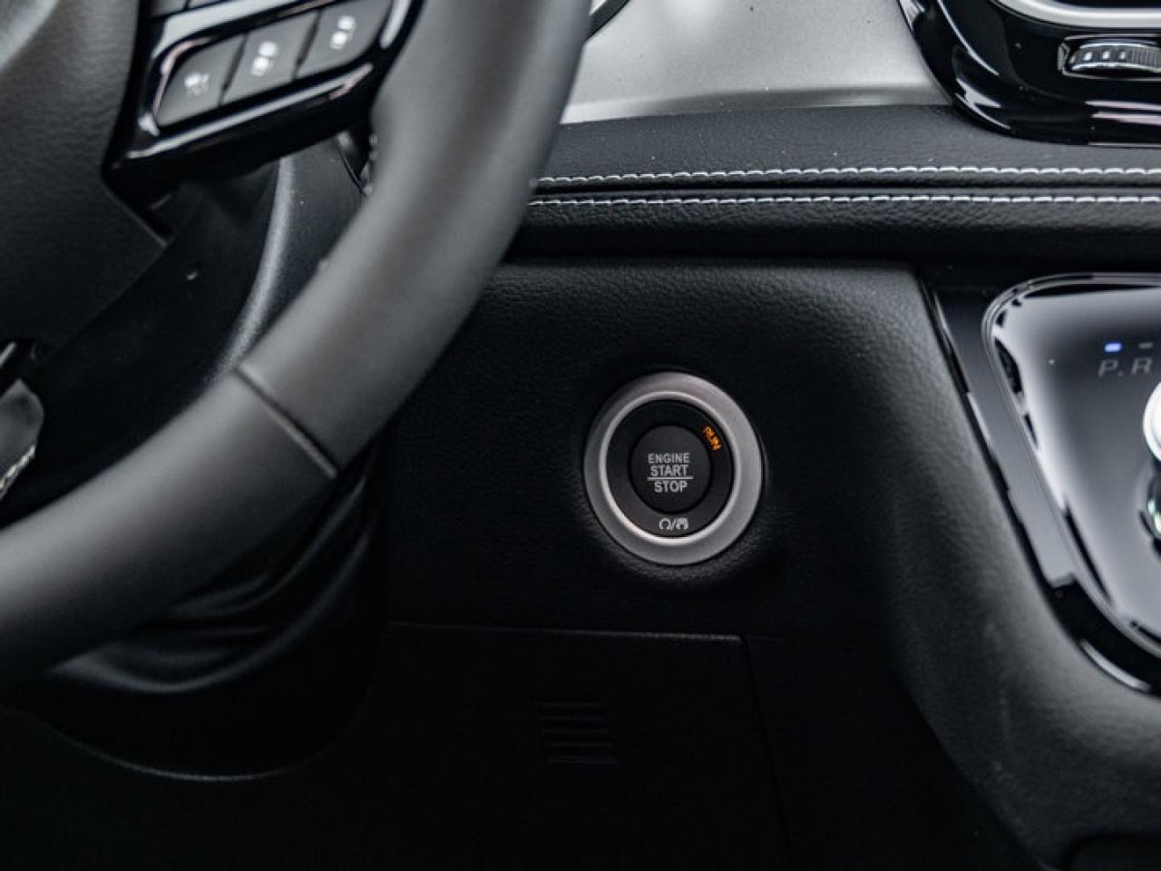 2026 Chrysler Pacifica Select Photo