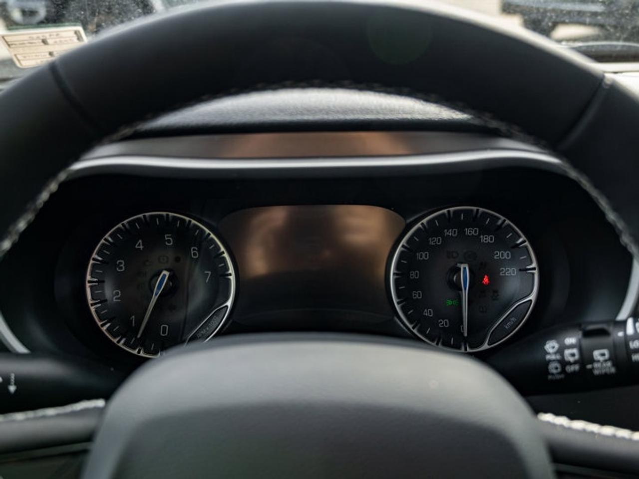 2026 Chrysler Pacifica Select Photo3