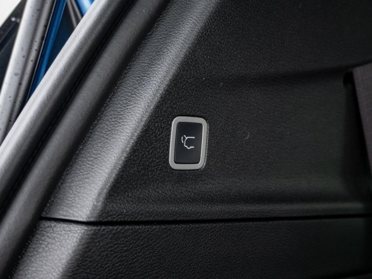 2026 Chrysler Pacifica Select Photo