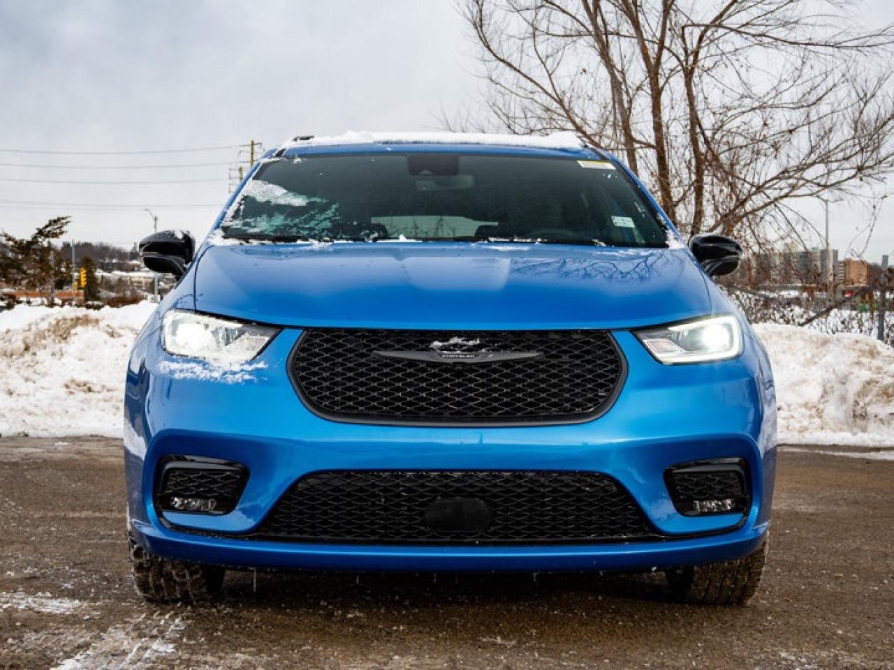 2026 Chrysler Pacifica Select Photo