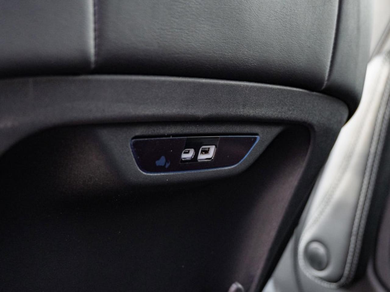 2026 Chrysler Pacifica Select Photo