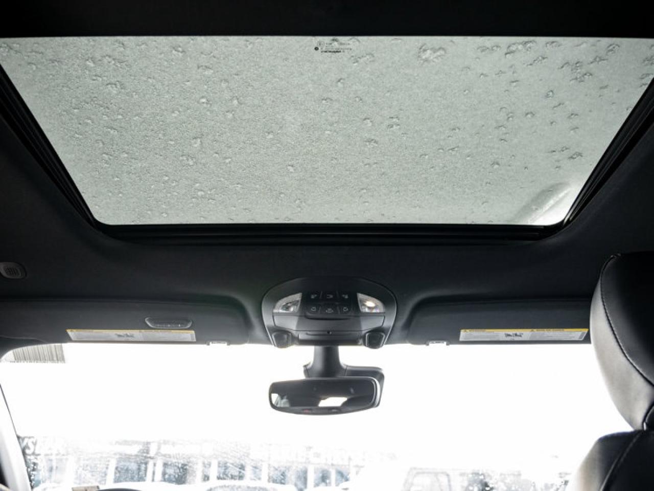 2026 Chrysler Pacifica Select Photo