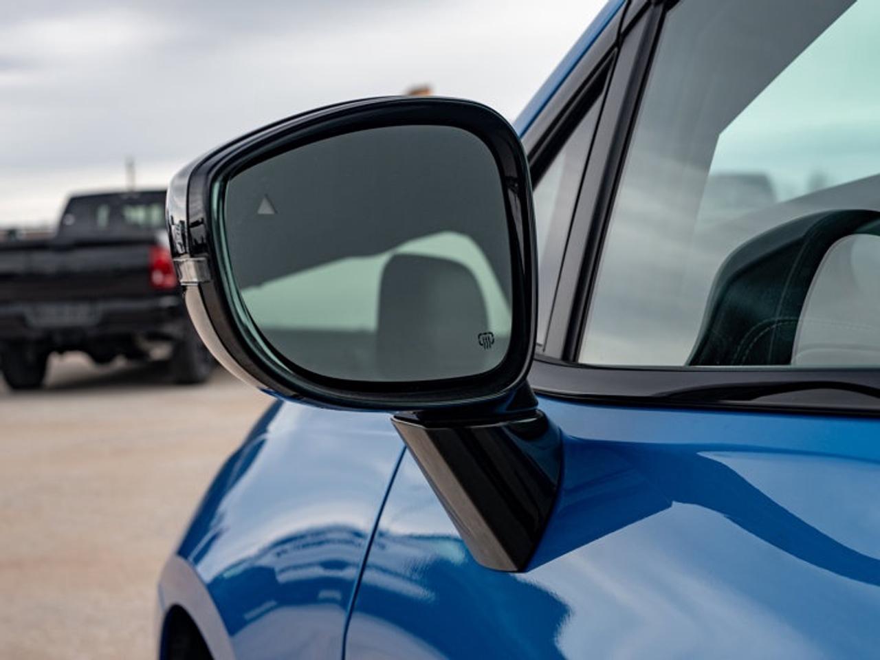 2026 Chrysler Pacifica Select Photo