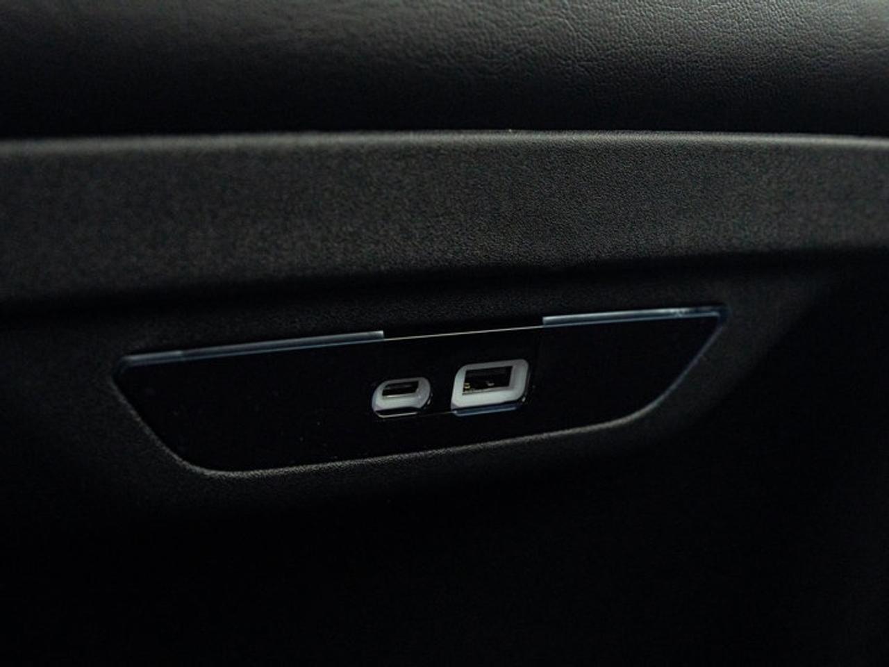 2026 Chrysler Pacifica Select Photo