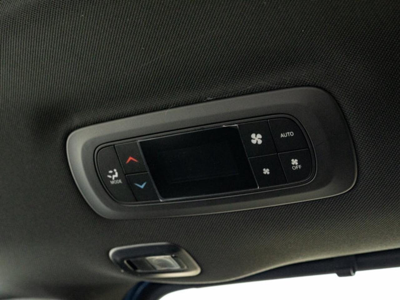 2026 Chrysler Pacifica Select Photo