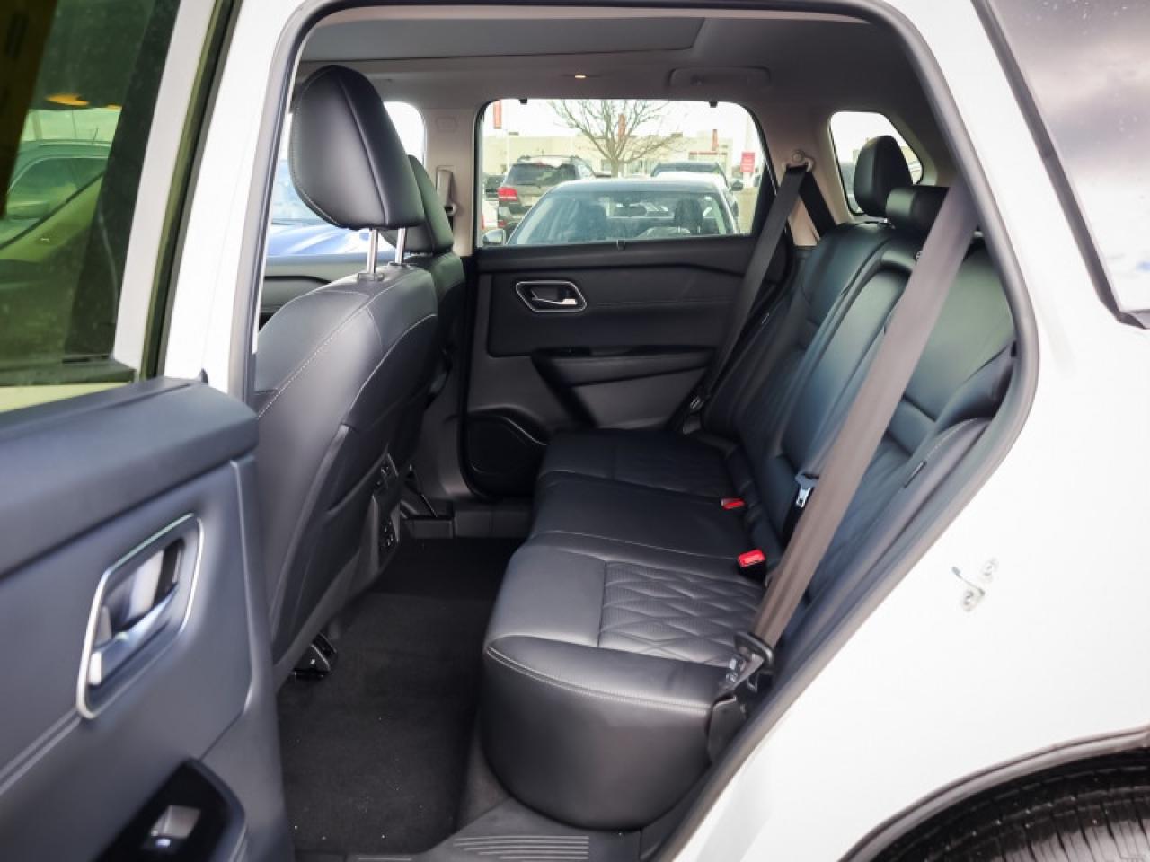 2025 Nissan Rogue Platinum  - HUD -  Leather Seats Photo