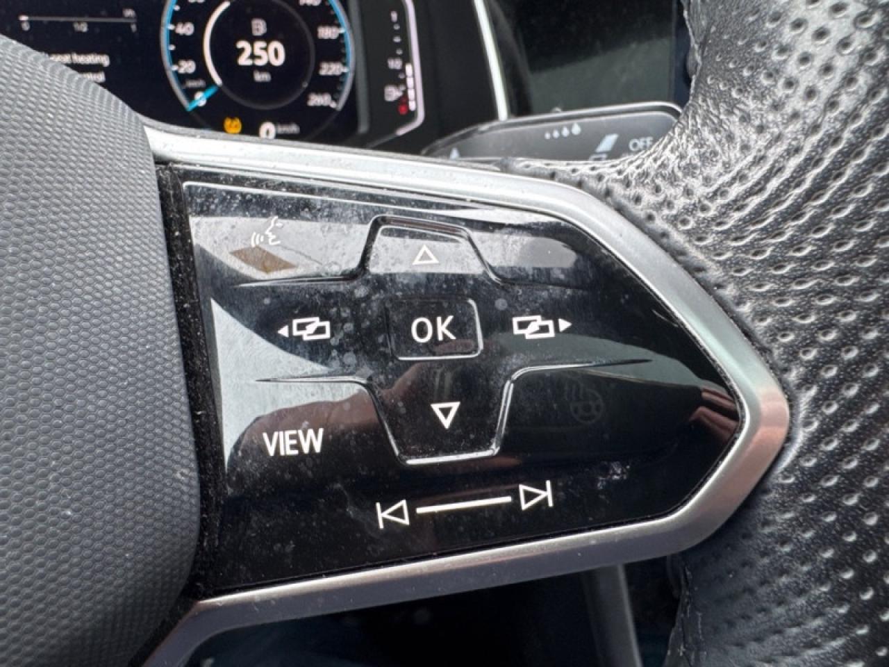 2022 Volkswagen Jetta GLI DSG  - Sunroof -  Leather Seats Photo