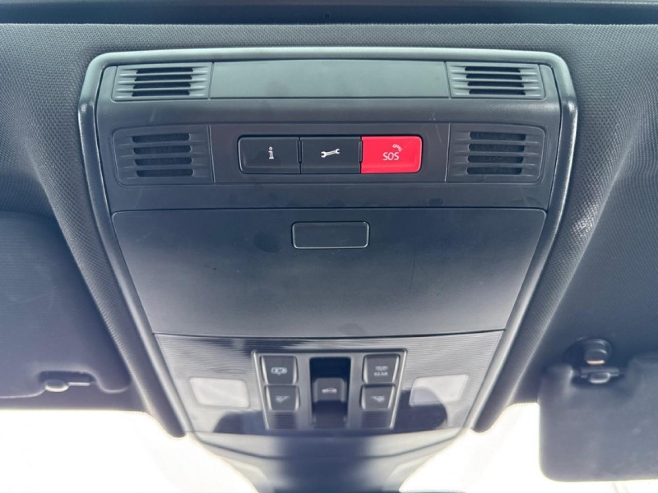 2022 Volkswagen Jetta GLI DSG  - Sunroof -  Leather Seats Photo