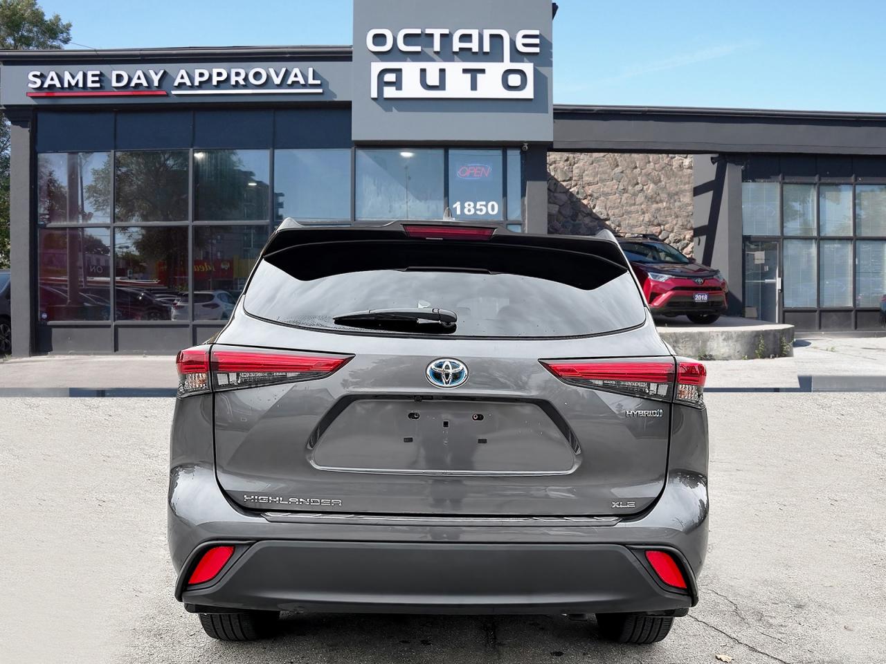 2023 Toyota Highlander HYBRID XLE Photo4