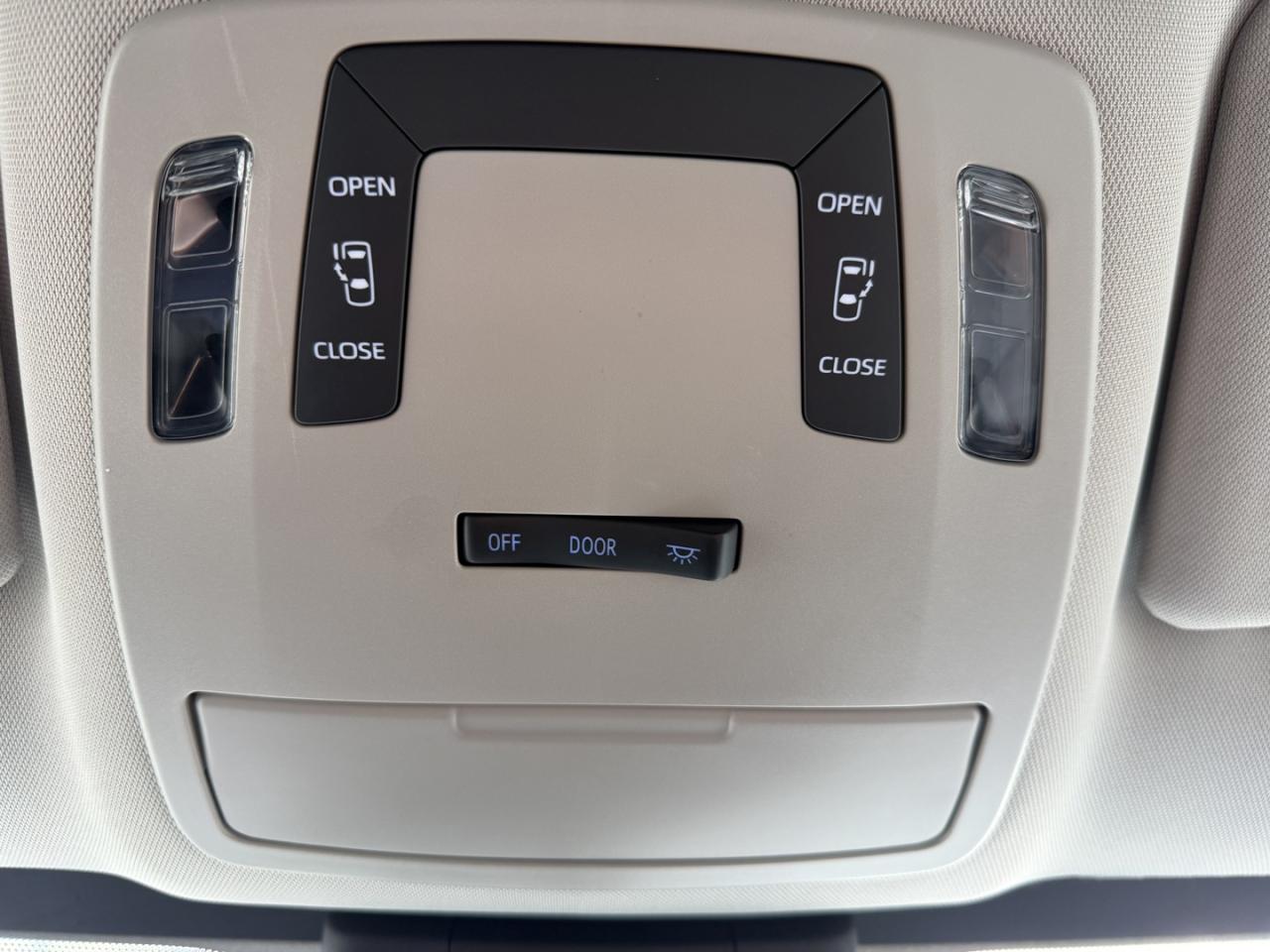 2022 Toyota Sienna LE - Photo #20