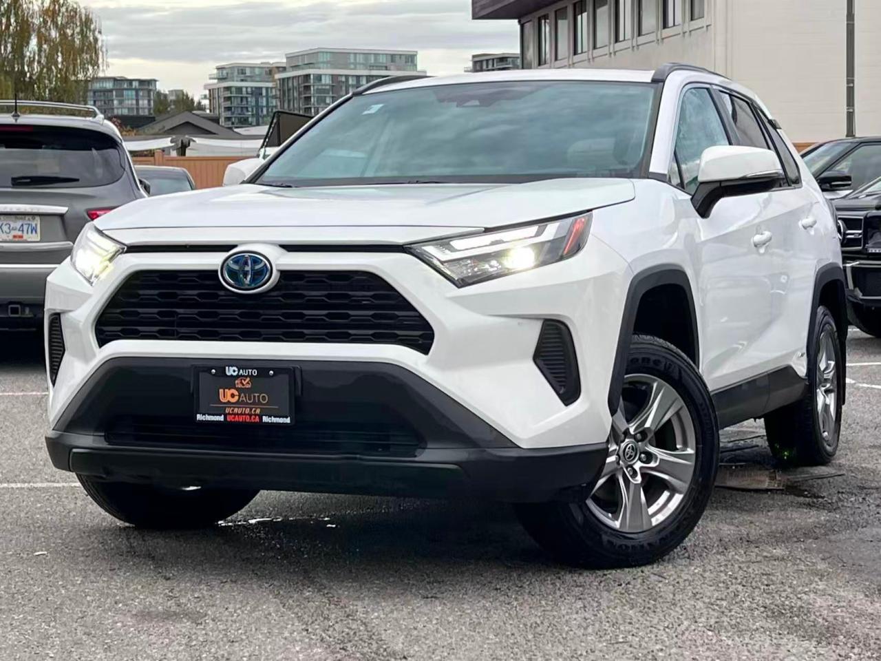 Used 2022 Toyota RAV4 Hybrid XLE AWD/ NO ACCIDENT/ BC LOCAL/ ONE OWNER for sale in Richmond, BC