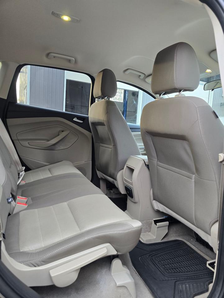 2016 Ford Escape 4WD 4dr SE - Photo #6