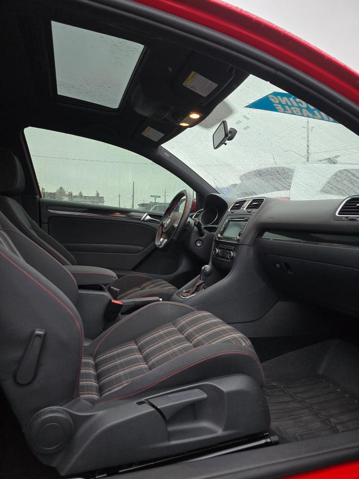 2010 Volkswagen Golf 3dr HB DSG GTI - Photo #6