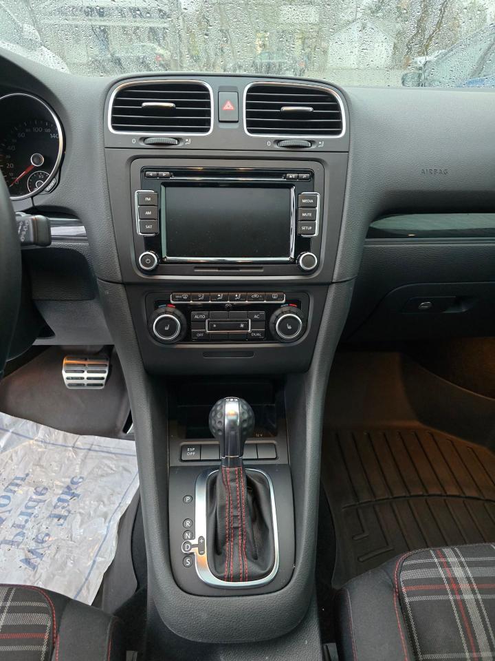 2010 Volkswagen Golf 3dr HB DSG GTI - Photo #11