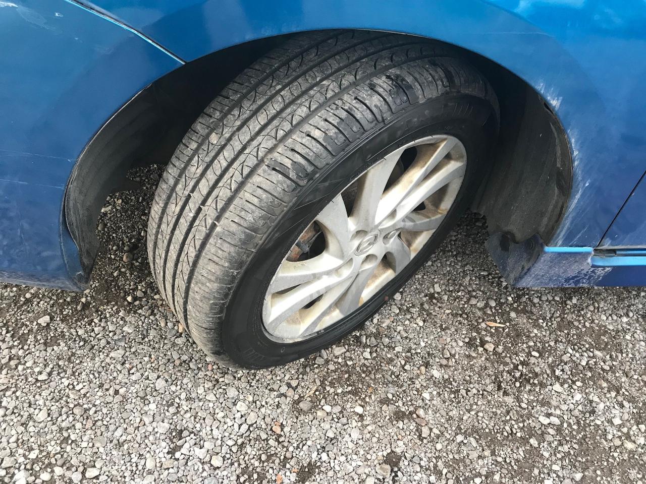 2012 Mazda MAZDA3 GS-SKY - Photo #4