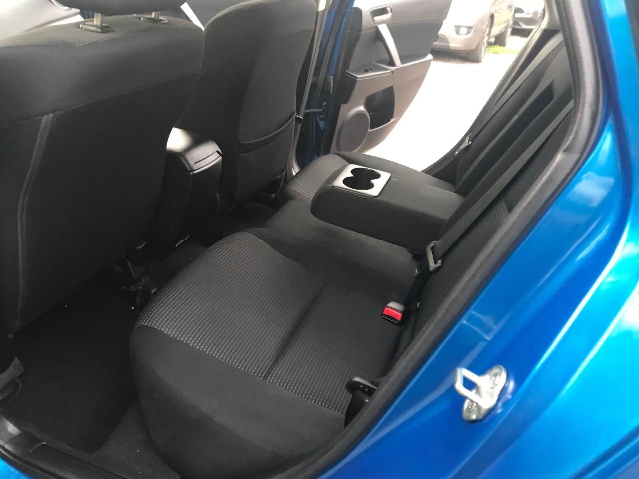 2012 Mazda MAZDA3 GS-SKY - Photo #5