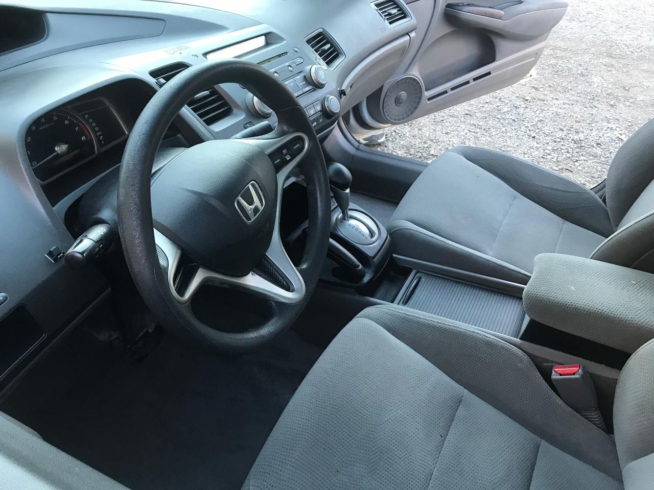 2009 Honda Civic DX-G - Photo #6